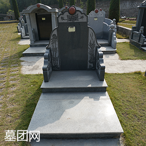 豪华龙凤碑